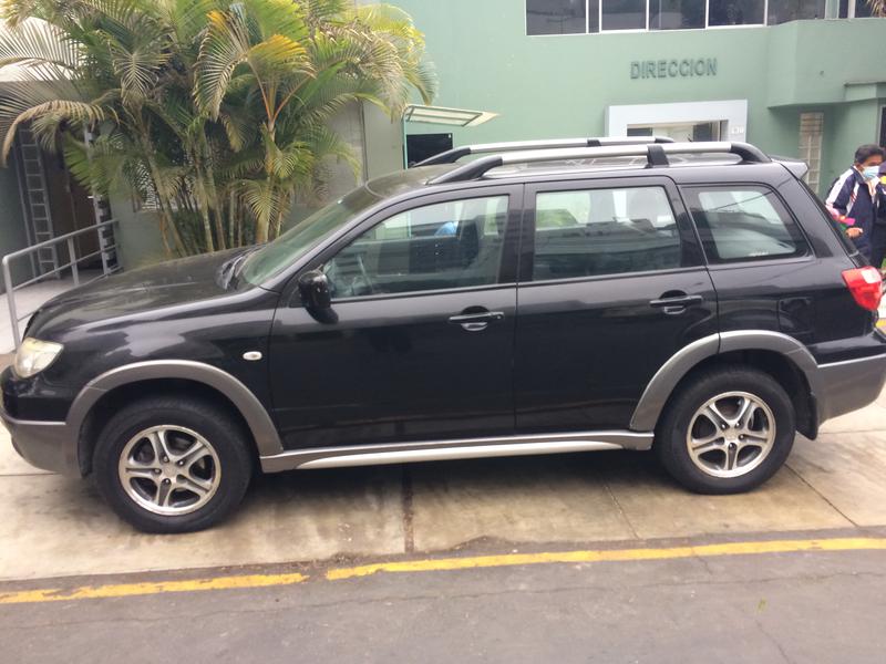 Mitsubishi Outlander • 2006 • 176,772 km 2