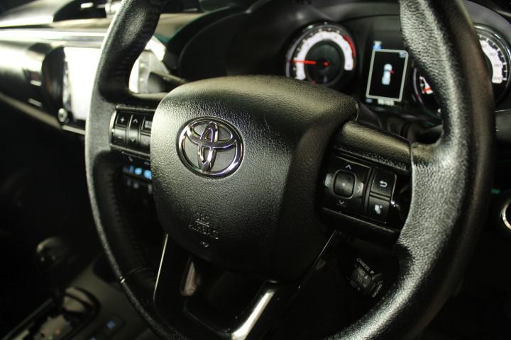 Toyota Hilux • 2019 • 96,165 km 5