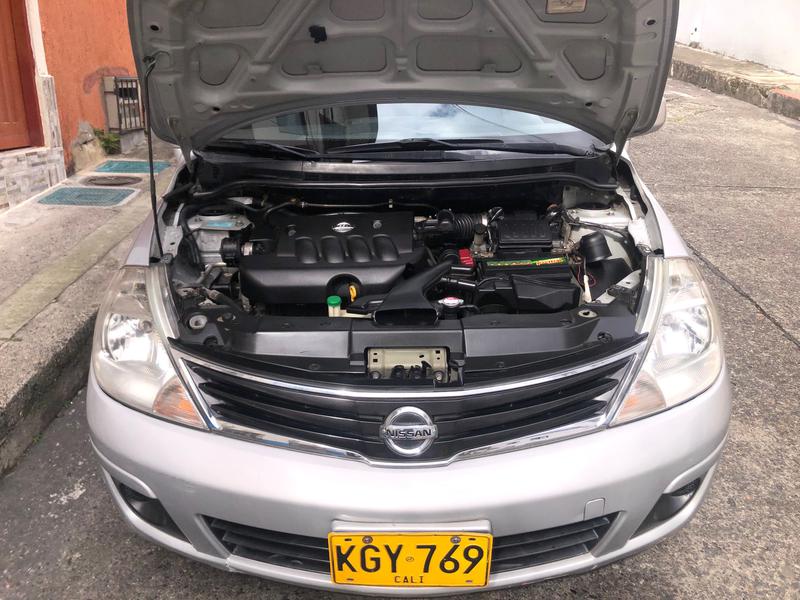 Nissan Tiida • 2010 • 156,100 km 7