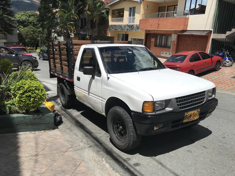 Chevrolet Luv • 1996 • 251,000 km 2
