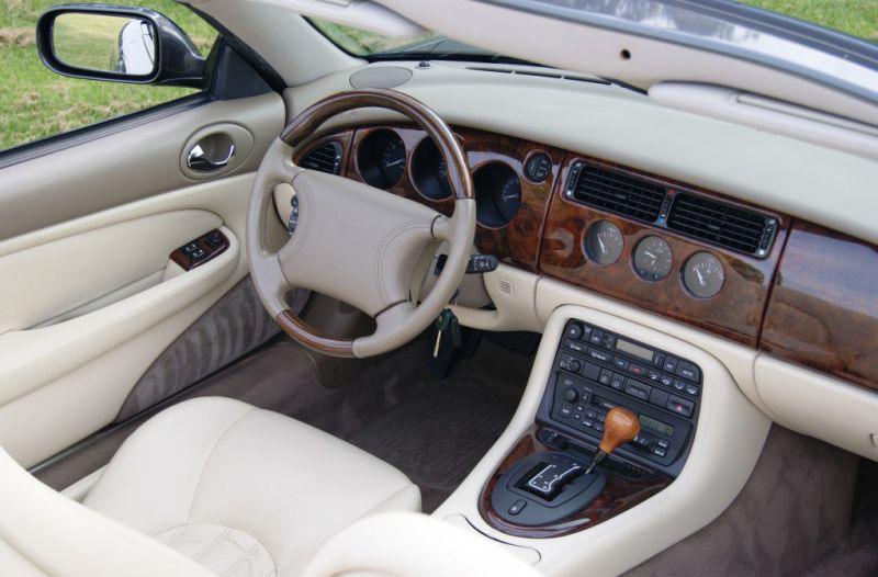 Jaguar XK • 1997 • 75,000 km 1