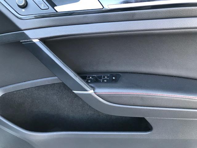 Volkswagen Golf • 2016 • 119,000 km 5