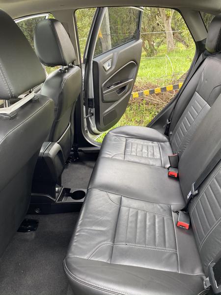 Ford Fiesta • 2014 • 59,000 km 11