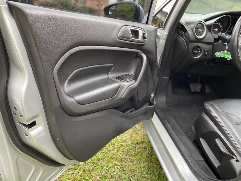 Ford Fiesta • 2014 • 59,000 km 15