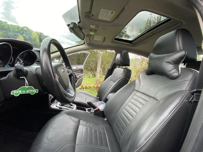 Ford Fiesta • 2014 • 59,000 km 4