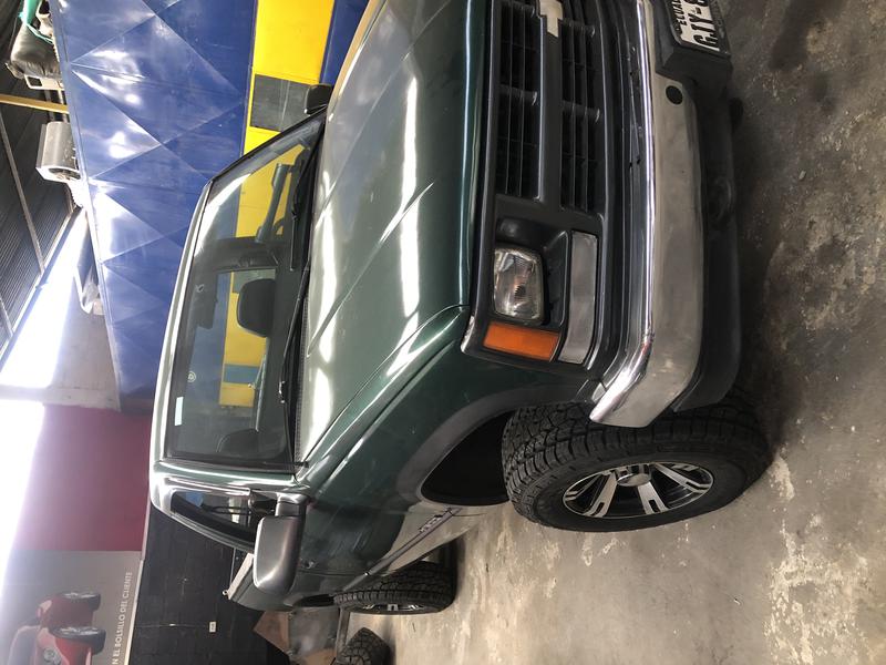 Chevrolet Silverado 1500 • 1997 • 350,000 km 1