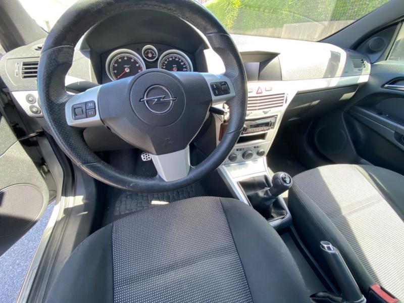 Opel Astra • 2006 • 140,000 km 2