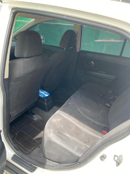 Nissan Tiida • 2009 • 148,319 km 6