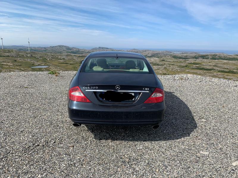 Mercedes-Benz CLS • 2006 • 99,984 km 2