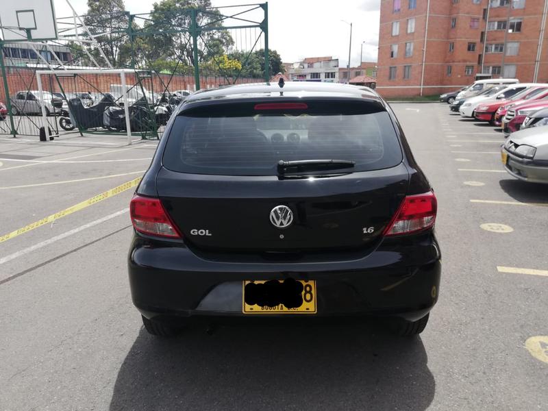Volkswagen Gol • 2013 • 52,000 km 3