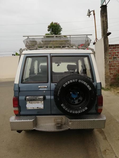 Toyota Land Cruiser • 1988 • 501,840 km 7