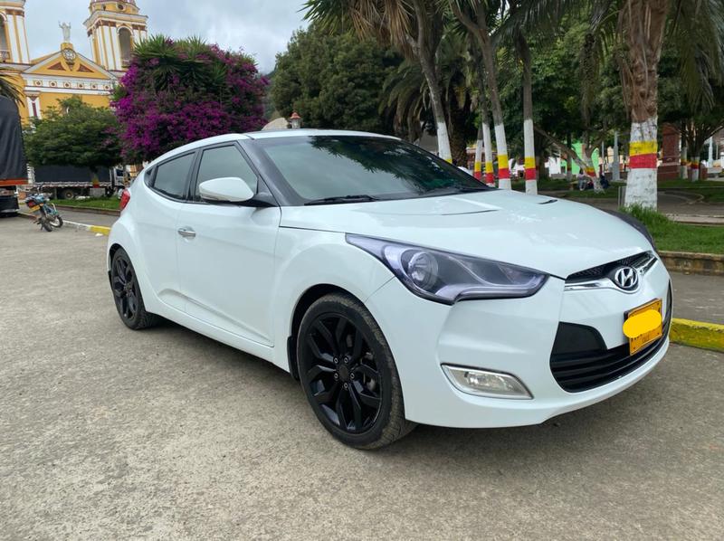 Hyundai Veloster • 2013 • 72,904 km 10