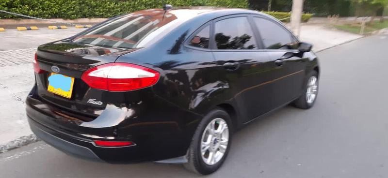 Ford Fiesta • 2014 • 86,000 km 17