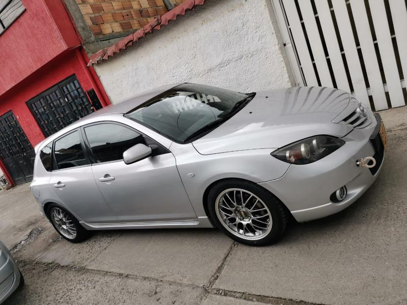 Mazda 3 • 2006 • 122,000 km 6