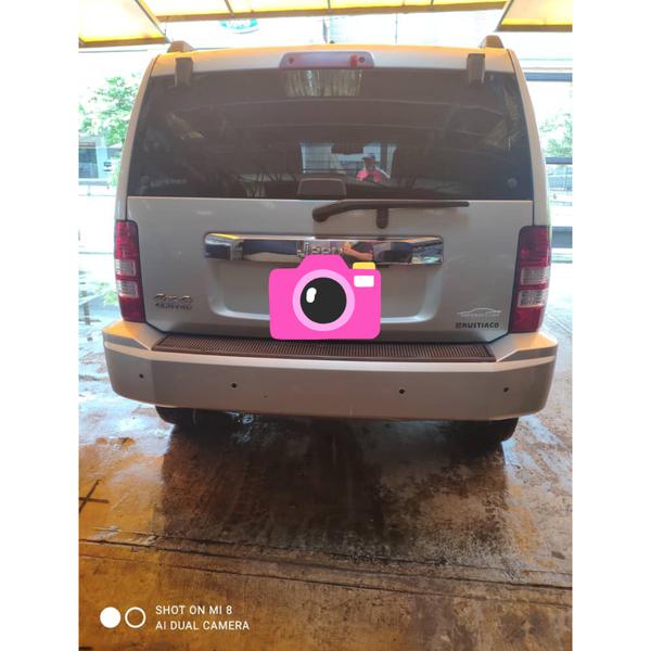 Jeep  • 2009 • 130,000 km 4