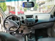 Toyota Hilux • 2006 • 154,000 km 2