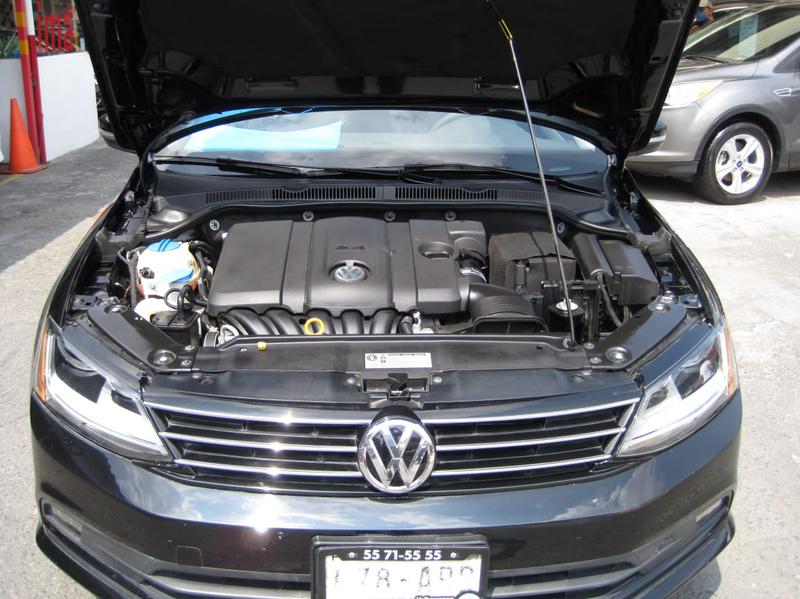 Volkswagen Jetta • 2017 • 45,000 km 1