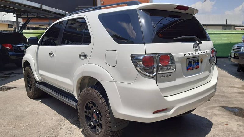 Toyota Fortuner • 2017 • 34,000 km 2