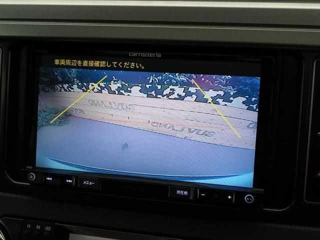 Toyota Land Cruiser • 2016 • 18,000 km 12