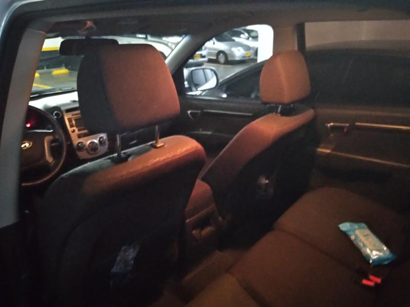 Hyundai Santa Fe • 2013 • 61,833 km 5