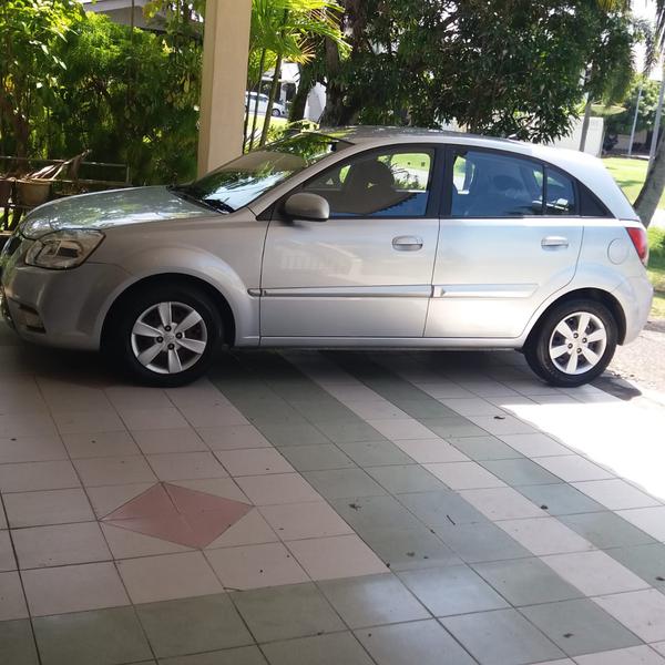 Kia Rio • 2010 • 138,000 km 3