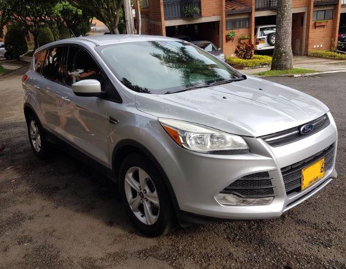 Ford Escape • 2013 • 107,000 km 1