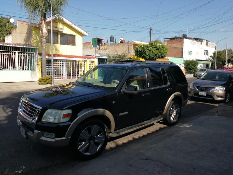 Ford Explorer • 2008 • 119,000 km 9