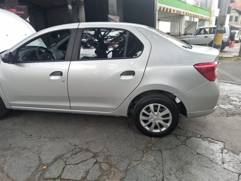 Renault Logan • 2018 • 73,200 km 3