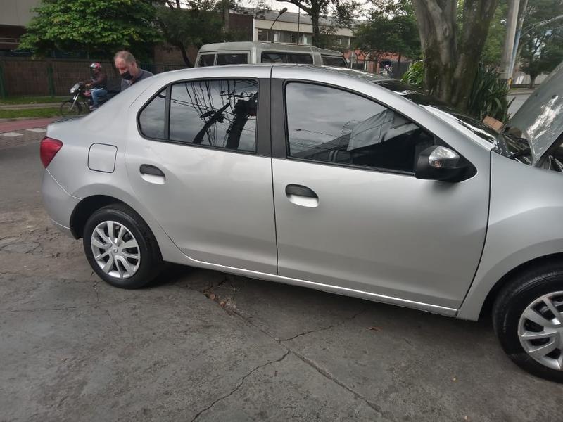 Renault Logan • 2018 • 73,200 km 4