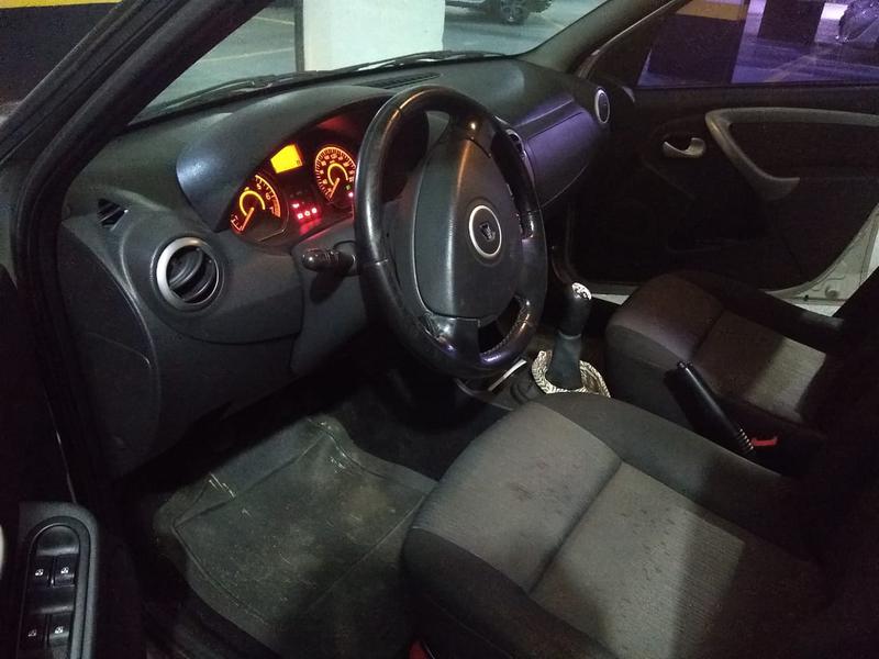 Renault Logan • 2010 • 155,000 km 5