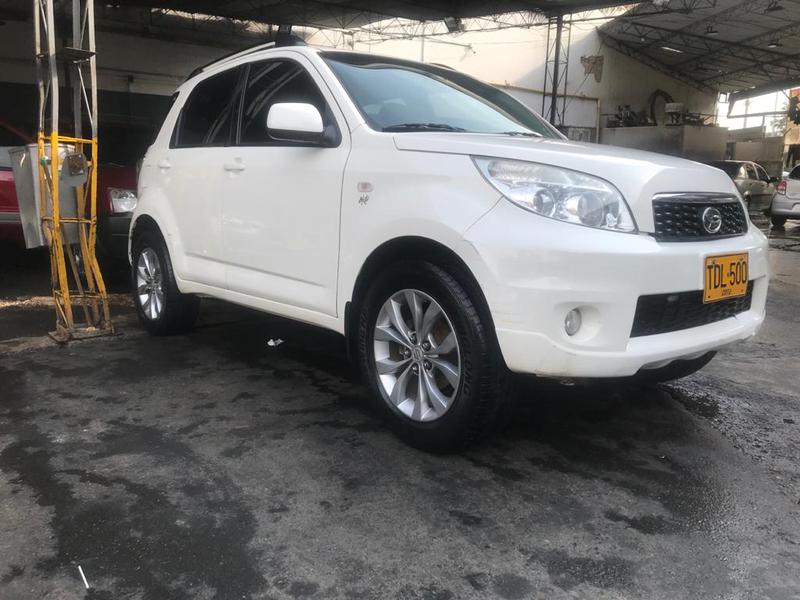 Daihatsu  • 2012 • 195,000 km 3