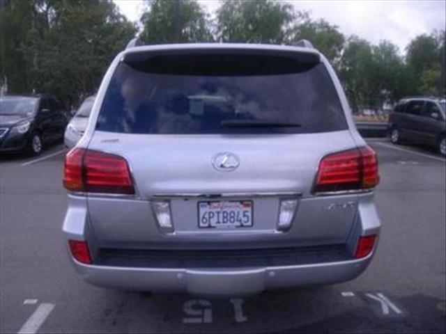 Lexus LX • 2011 • 2,399 km 4