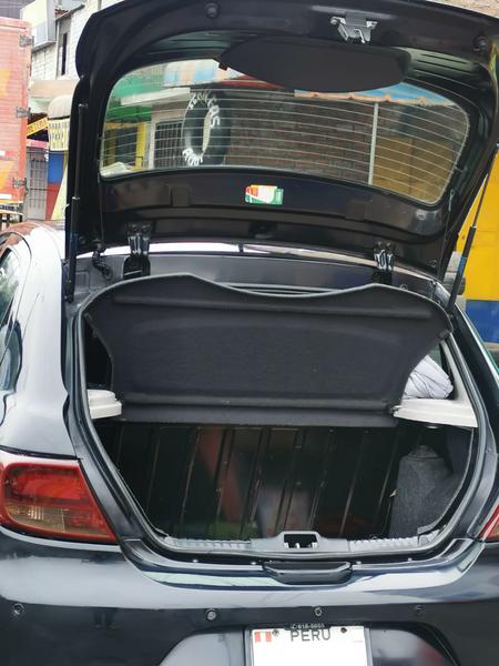 Volkswagen Gol • 2013 • 90,000 km 2