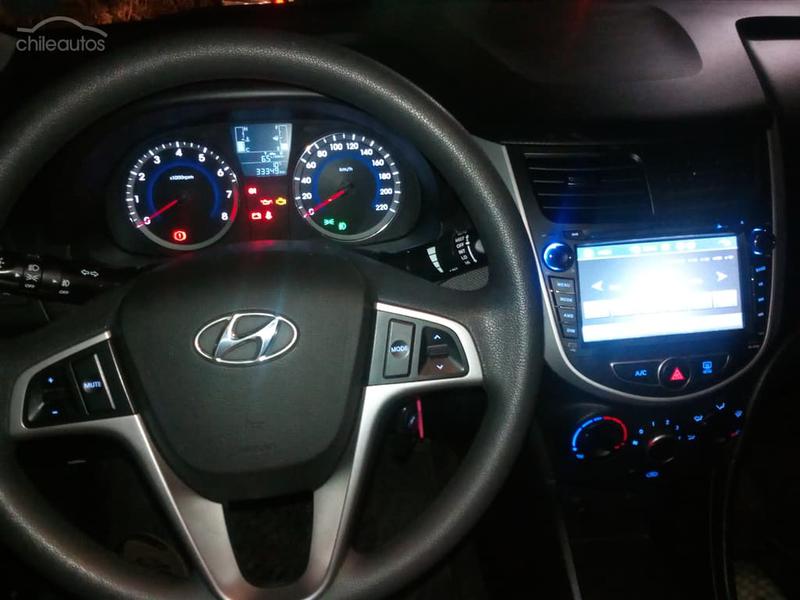 Hyundai Accent • 2016 • 61,300 km 6