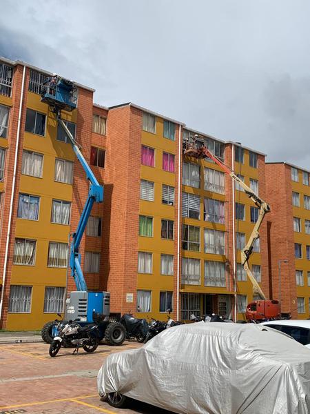 Volvo 240 • 1999 • 1 km 3