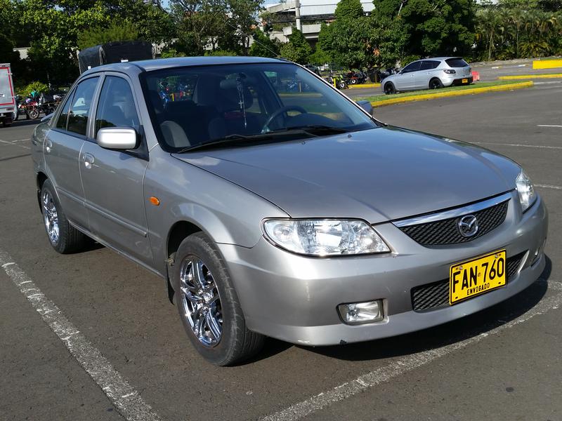 Mazda 121 • 2003 • 145,000 km 5