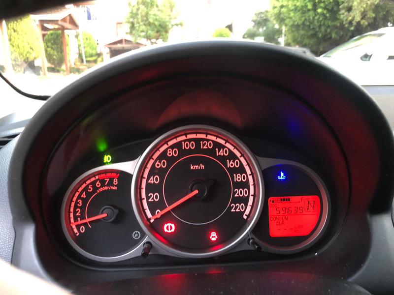 Mazda 2 • 2014 • 59,000 km 2