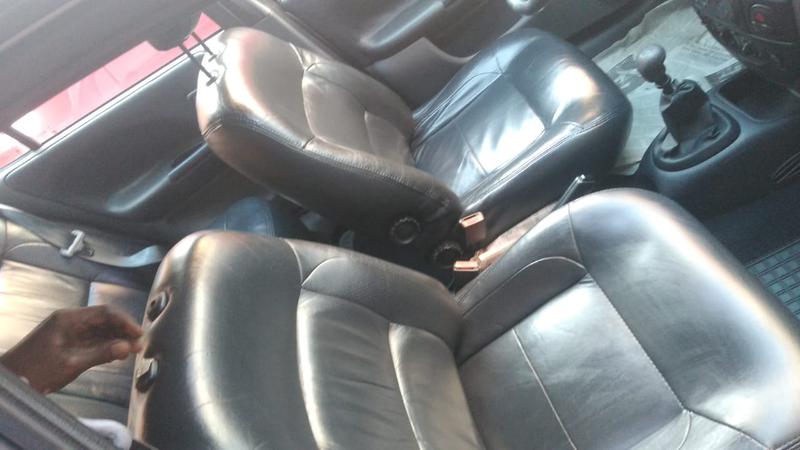 Renault Mégane • 2001 • 150,000 km 10