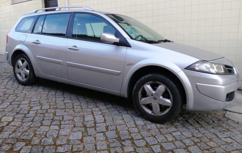 Renault Mégane • 2009 • 219,000 km 4