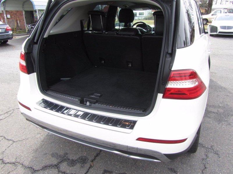 Mercedes-Benz 200 - 300 • 2013 • 483,984 km 2