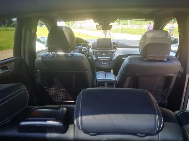 Mercedes-Benz GLE • 2017 • 114,000 km 3