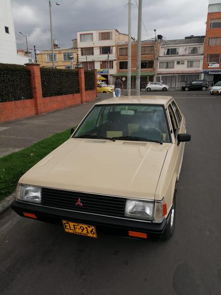 Mitsubishi Lancer • 1981 • 118,000 km 5