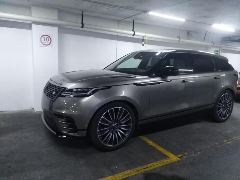 Land Rover Range Rover • 2019 • 3,771 km 9