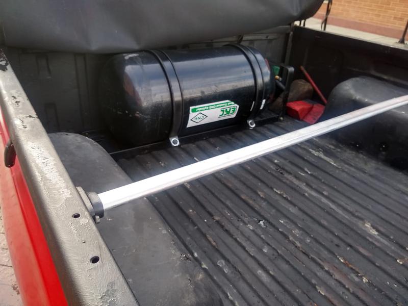 Nissan Np300 • 1995 • 342,000 km 11