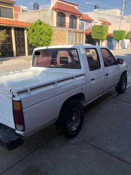 Nissan Pickup • 2004 • 145 km 10