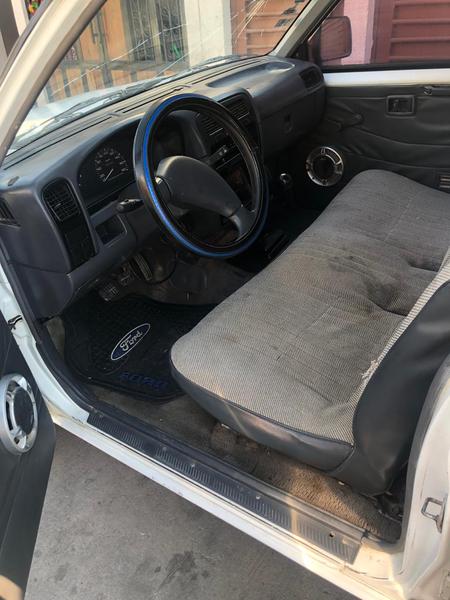 Nissan Pickup • 2004 • 145 km 2