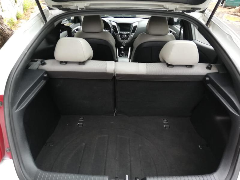 Hyundai Veloster • 2013 • 69,000 km 14