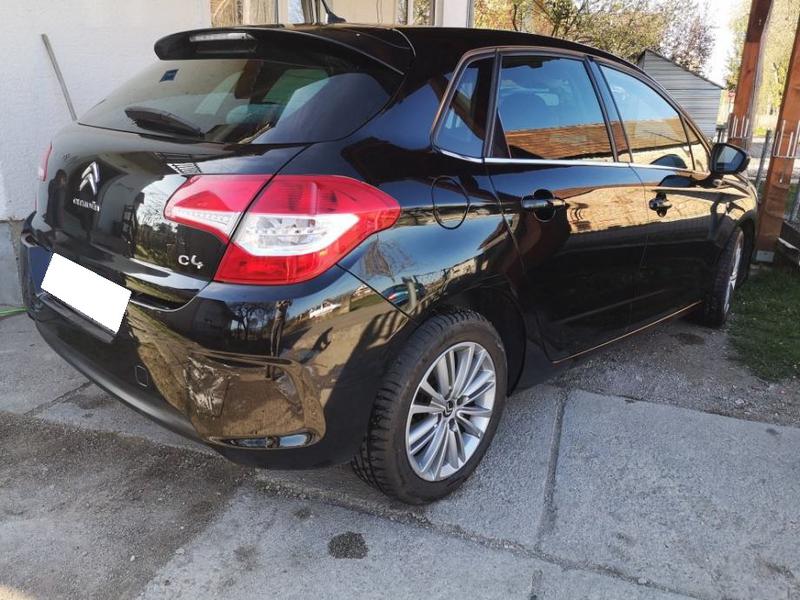 Citroën C4 • 2011 • 200,000 km 3