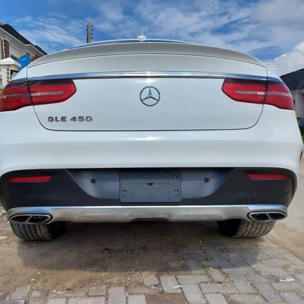 Mercedes-Benz GLE • 2019 • 13,584 km 6