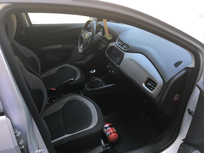 Chevrolet Onix • 2016 • 97,000 km 4